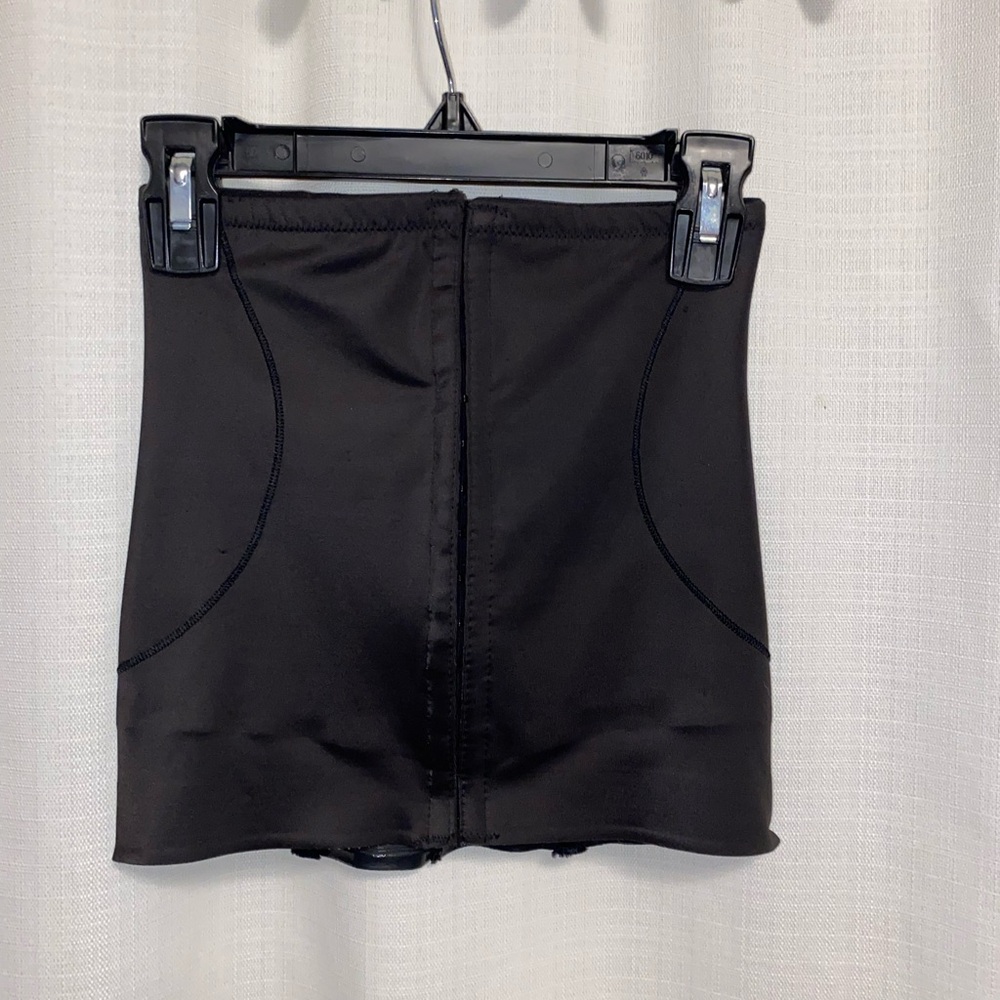 Black waist shaper